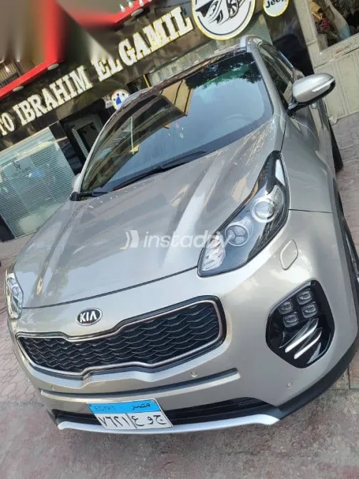 Kia Sportage 2016 Gold Used for Sale - 10