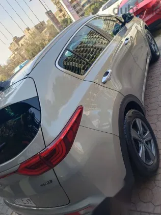 كيا سبورتاج 2016 ذهبي مستعملة للبيع