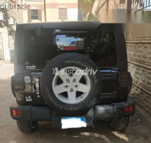 جيب رانجلر 2015 أسود مستعملة للبيع - 3