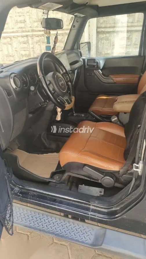 جيب رانجلر 2015 أسود مستعملة للبيع - 5