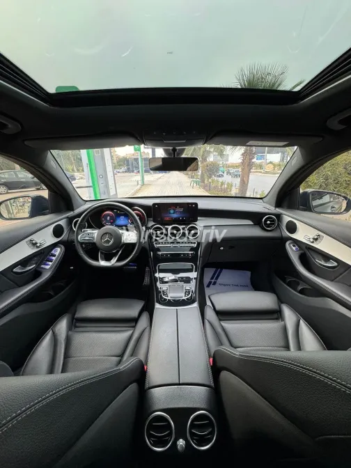 مرسيدس GLC 300 2022 أبيض مستعملة للبيع - 6