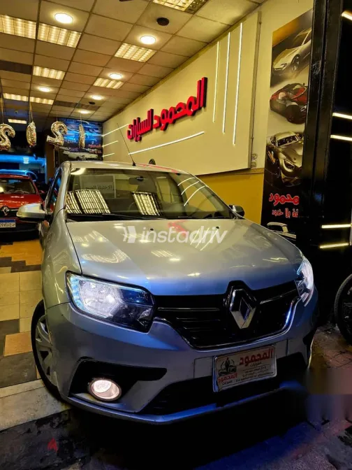 Renault Logan 2020 Gray Used for Sale - 2