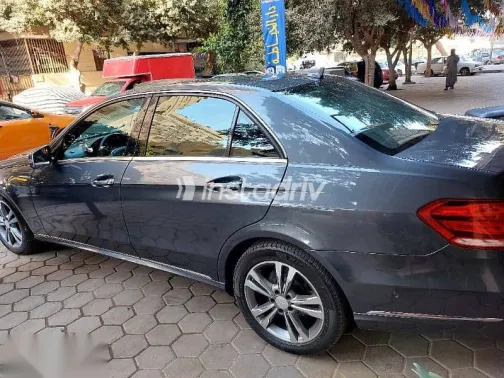 مرسيدس E 200 2015 رمادي مستعملة للبيع - 3