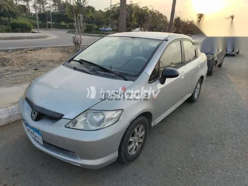 هوندا سيتى 2004 فضي مستعملة للبيع - 2