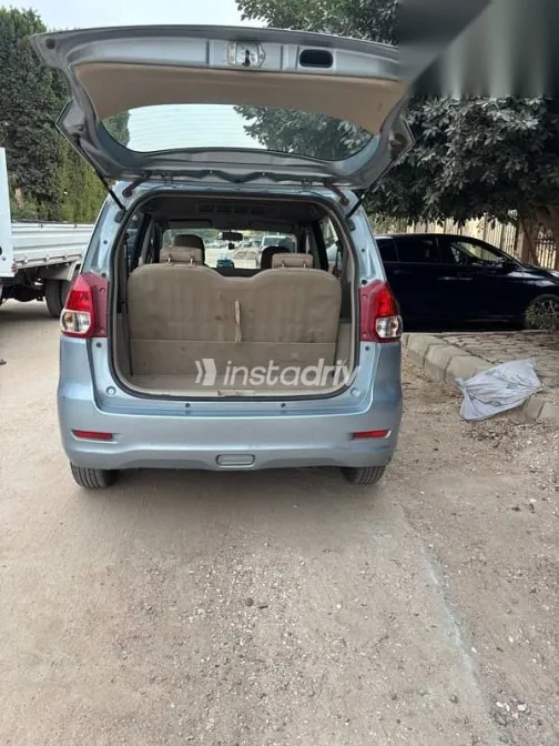 سوزوكى ارتيجا 2015 فضي مستعملة للبيع - 8