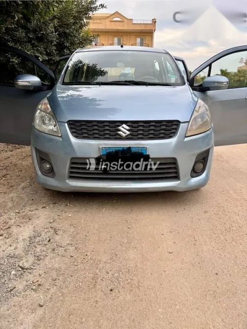 سوزوكى ارتيجا 2015 فضي مستعملة للبيع - 10