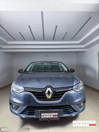 رينو ميجان 2020 أزرق غامق مستعملة للبيع