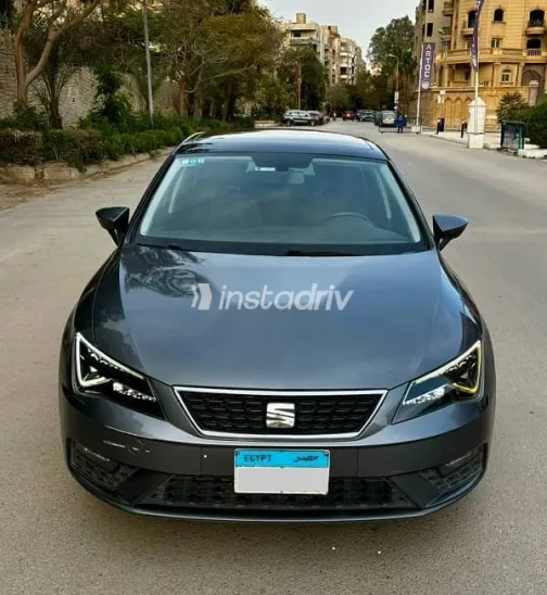 سيات ليون 2018 رمادي مستعملة للبيع - 1