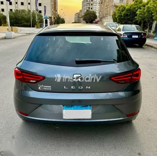 سيات ليون 2018 رمادي مستعملة للبيع - 3