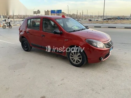 رينو سانديرو 2012 أحمر مستعملة للبيع - 3