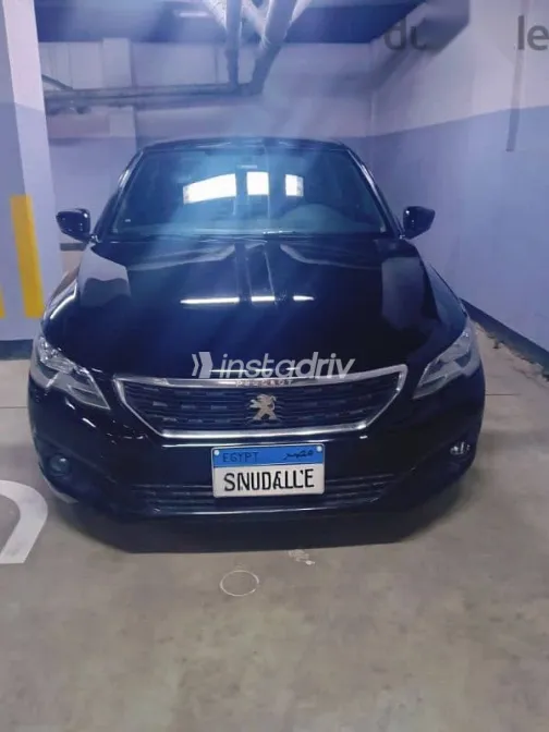 بيجو 301 2022 أسود مستعملة للبيع - 1