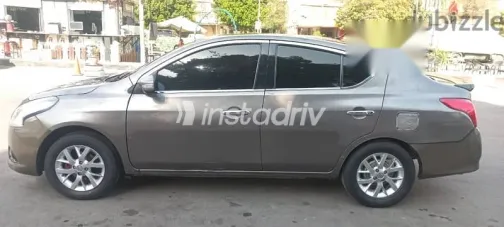 نيسان صنى 2015 ذهبي مستعملة للبيع - 4