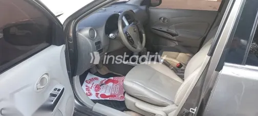 نيسان صنى 2015 ذهبي مستعملة للبيع - 7