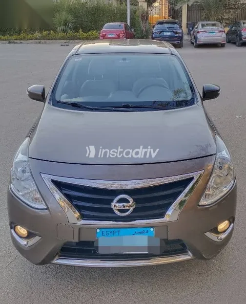 نيسان صنى 2023 بني مستعملة للبيع - 1