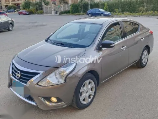 نيسان صنى 2023 بني مستعملة للبيع - 2