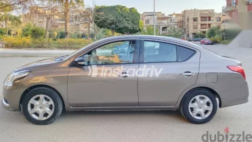 نيسان صنى 2023 بني مستعملة للبيع - 4