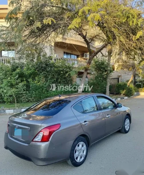 نيسان صنى 2023 بني مستعملة للبيع - 7