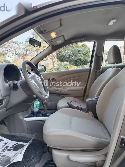 نيسان صنى 2023 بني مستعملة للبيع - 9