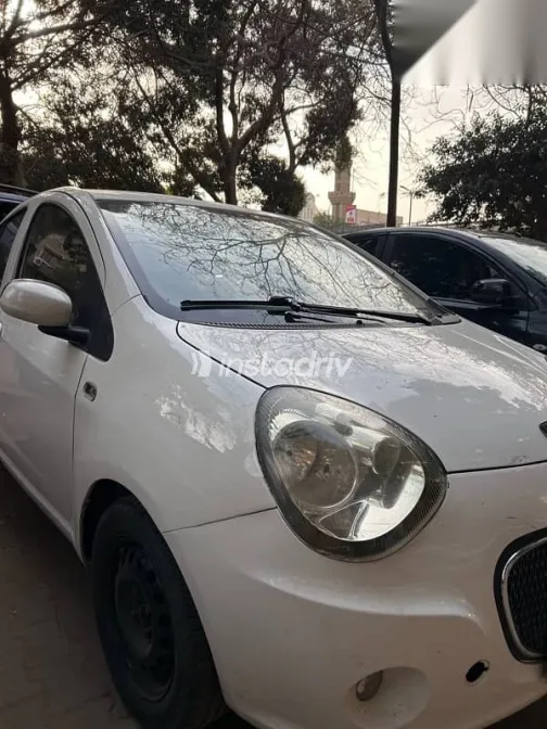 جيلي باندينو 2013 أبيض مستعملة للبيع - 4