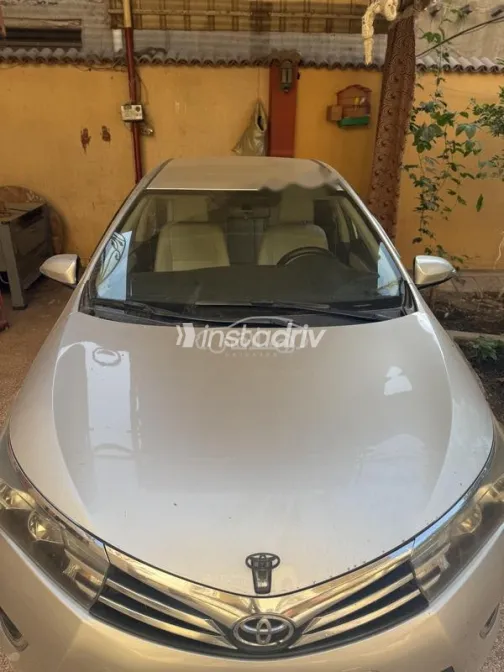 Toyota Corolla 2015 Silver Used for Sale - 4