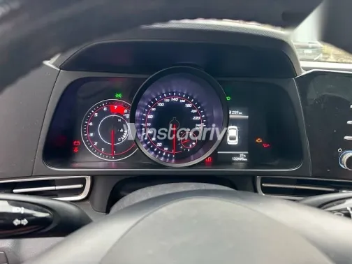 هيونداي إلنترا 2021 أزرق غامق مستعملة للبيع - 8