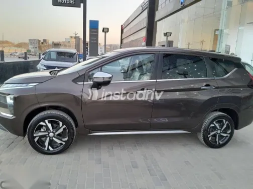 ميتسوبيشي اكسباندر 2023 بني جديدة للبيع - 2