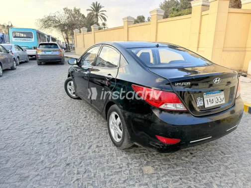 هيونداي اكسنت RB 2013 أبيض مستعملة للبيع - 2