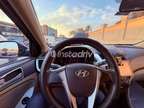 هيونداي اكسنت RB 2013 أبيض مستعملة للبيع - 4