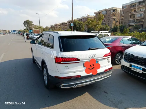 Audi Q7 2022 White Used for Sale - 1