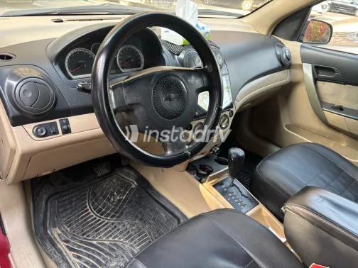 شيفروليه افيو 2011 أبيض مستعملة للبيع - 1