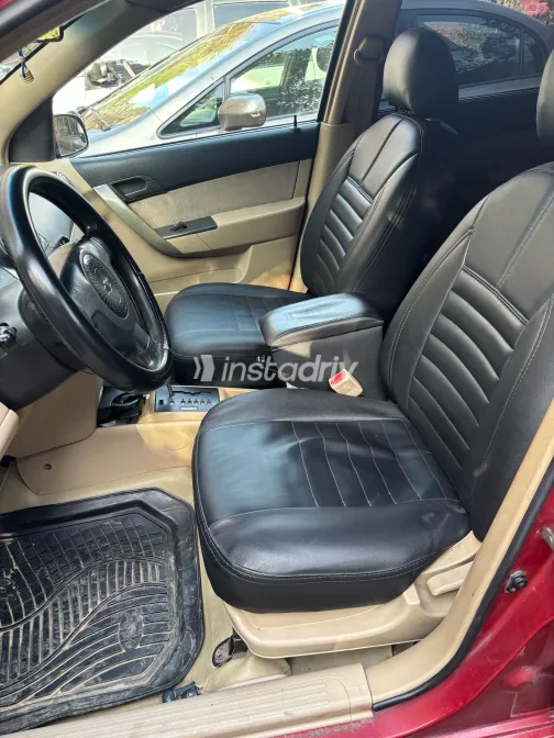 شيفروليه افيو 2011 أبيض مستعملة للبيع - 3