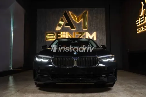 بي ام دبليو 520 2023 أسود مستعملة للبيع - 1