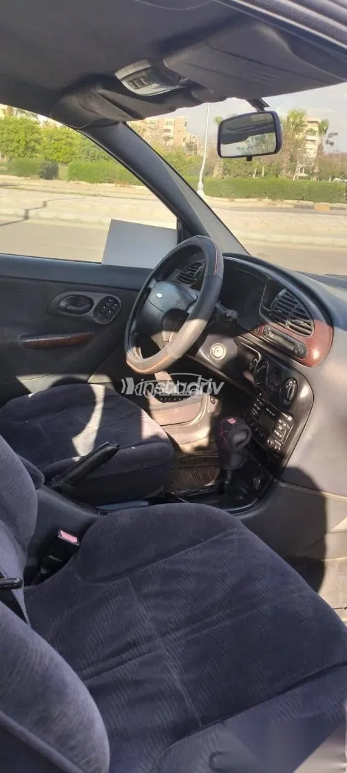 فورد مونديو 1997 أزرق غامق مستعملة للبيع - 4