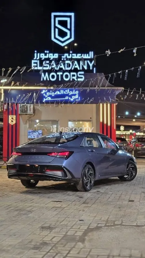 Hyundai Elantra 2025 Gray New for Sale - 5