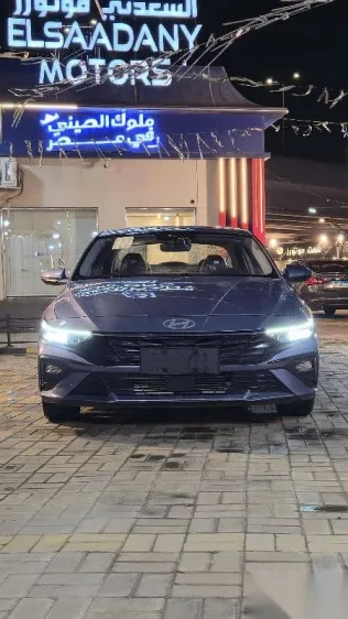 هيونداي إلنترا 2025 رمادي جديدة للبيع