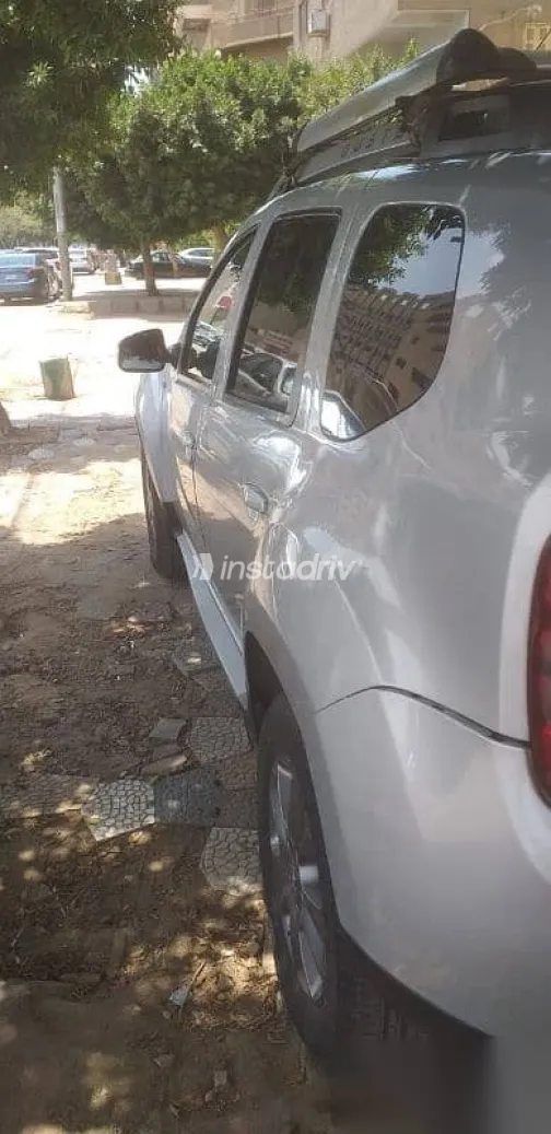 Renault Duster 2015 Silver Used for Sale - 3
