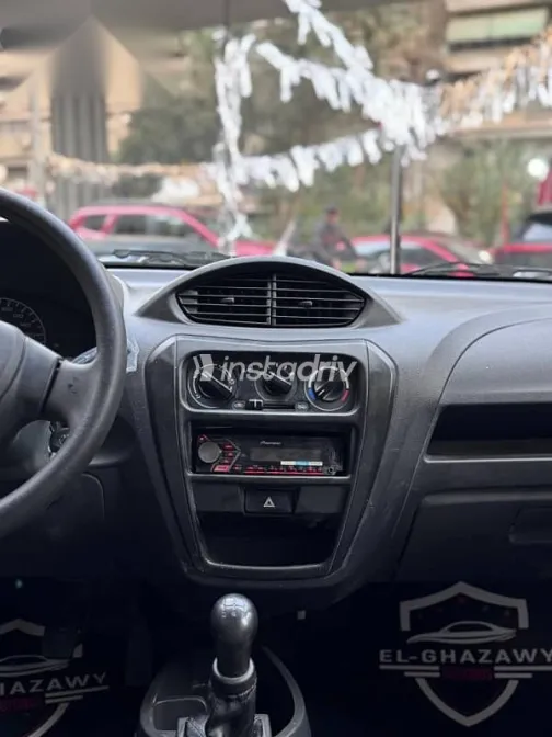 Suzuki Alto 2017 White Used for Sale - 4