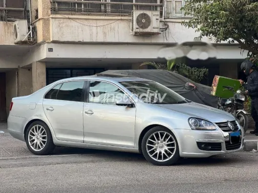 فولكس فاغن جيتا 2010 فضي مستعملة للبيع - 2