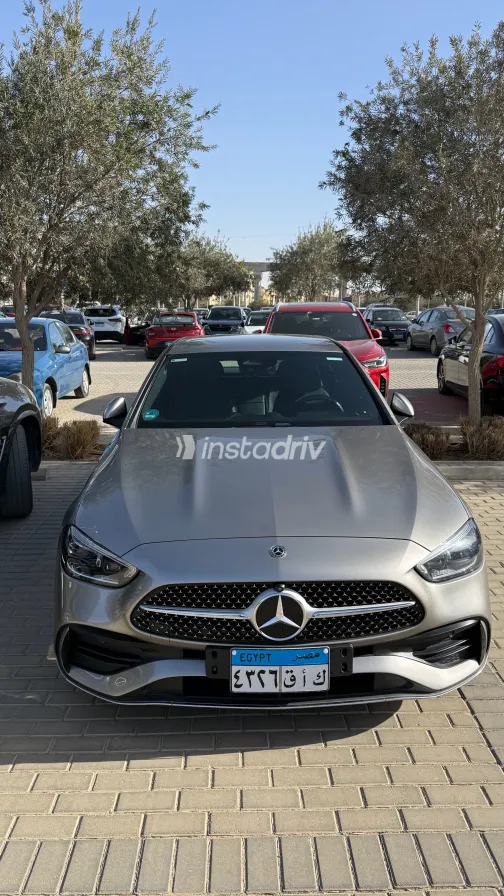 مرسيدس C 200 2022 أبيض مستعملة للبيع - 1