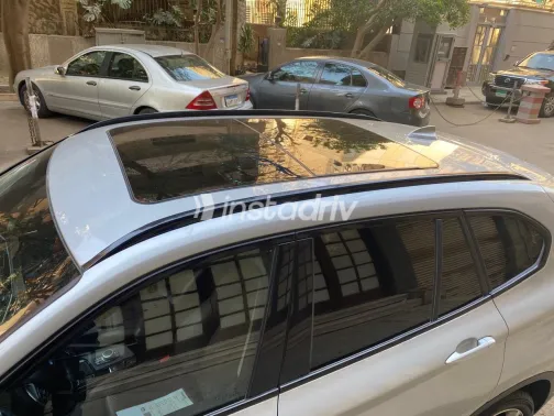 بي ام دبليو X1 2020 أبيض مستعملة للبيع - 3