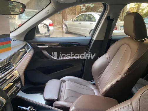 بي ام دبليو X1 2020 أبيض مستعملة للبيع - 7