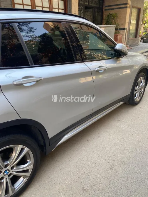 بي ام دبليو X1 2020 أبيض مستعملة للبيع - 9