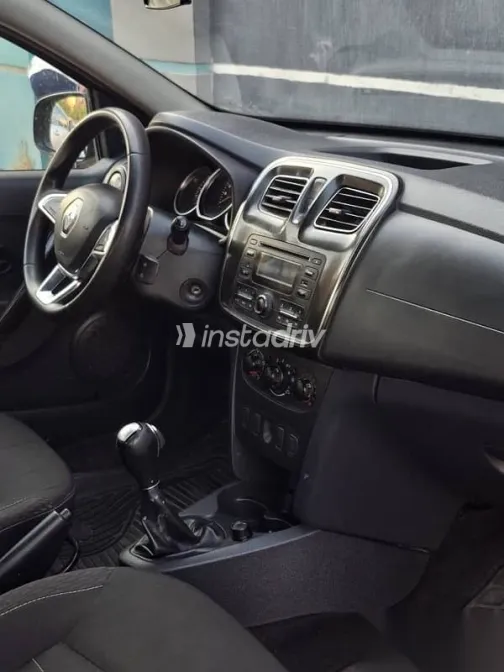 Renault Logan 2021 Brown Used for Sale - 8