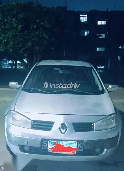 رينو ميجان 2006 فضي مستعملة للبيع - 1