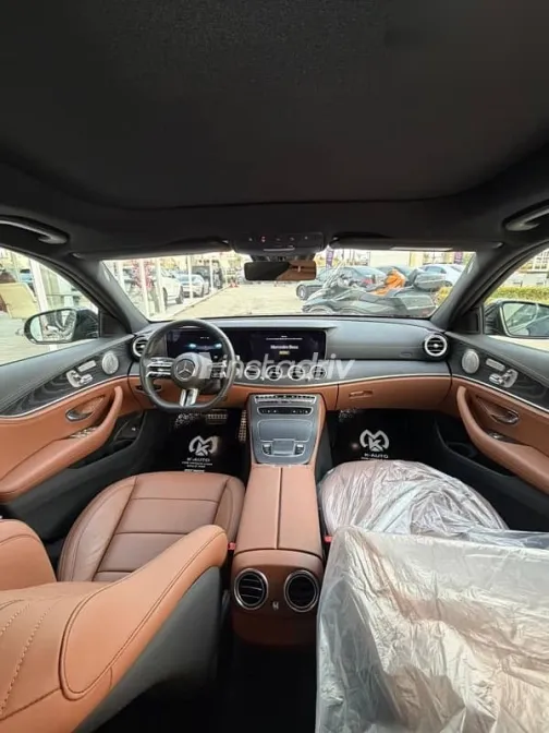 مرسيدس E 300 2023 أسود جديدة للبيع - 7