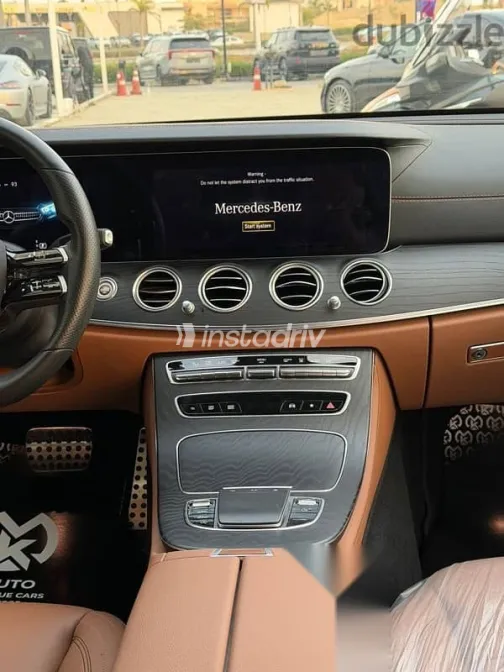 مرسيدس E 300 2023 أسود جديدة للبيع - 8