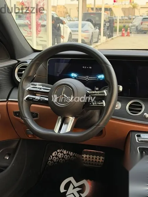 مرسيدس E 300 2023 أسود جديدة للبيع - 9