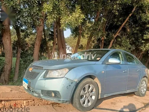 شيفروليه كروز 2010 أبيض مستعملة للبيع - 5