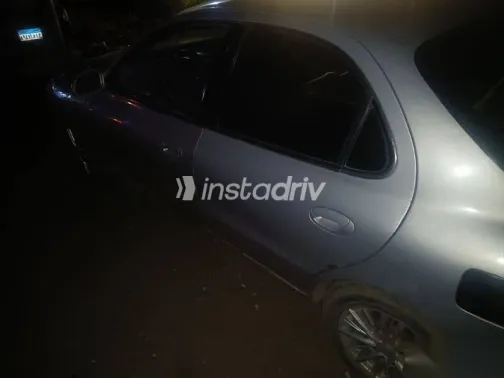 هيونداي إلنترا 1996 فضي مستعملة للبيع - 4