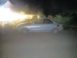 هيونداي إلنترا 1996 فضي مستعملة للبيع